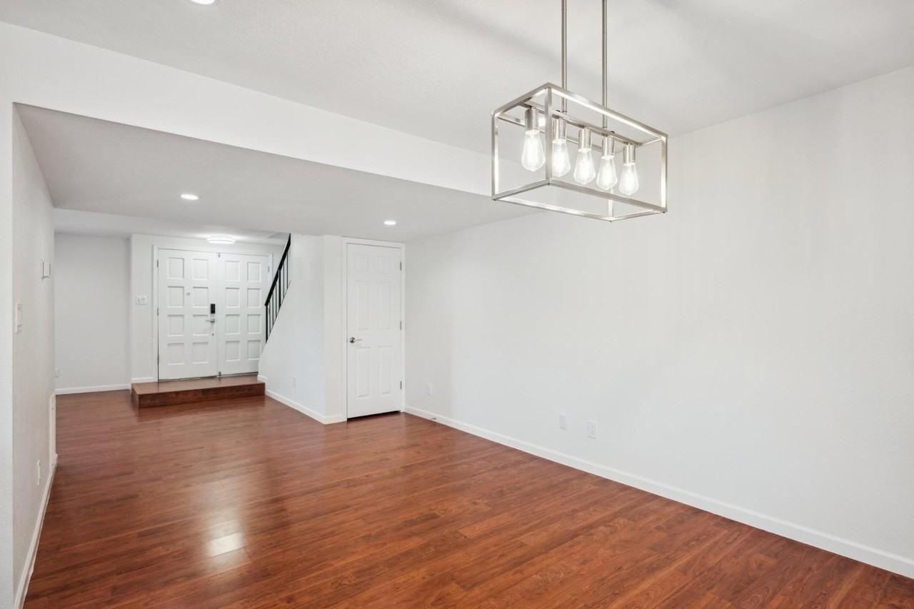 5111 N 83rd St - Photo 5 of 32