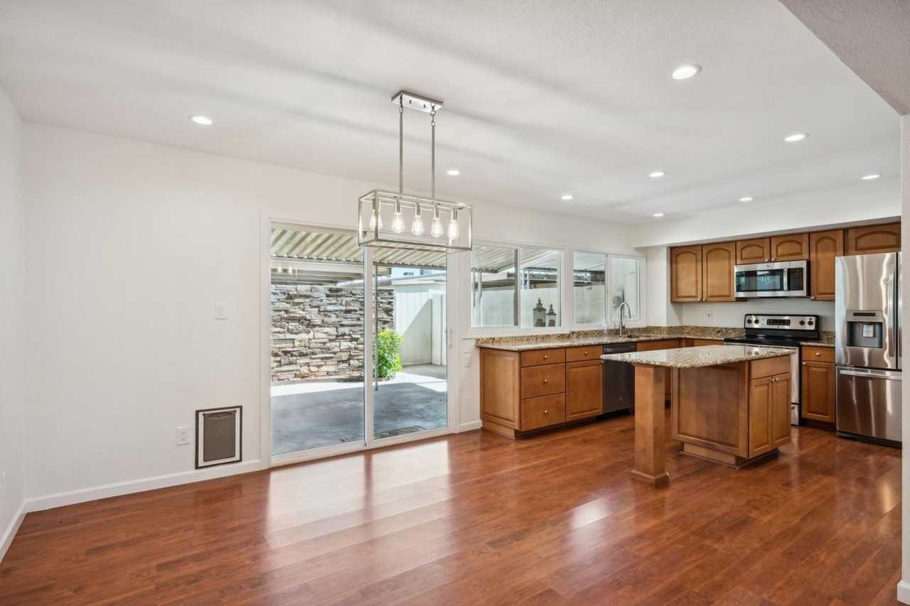 5111 N 83rd St - Photo 6 of 32