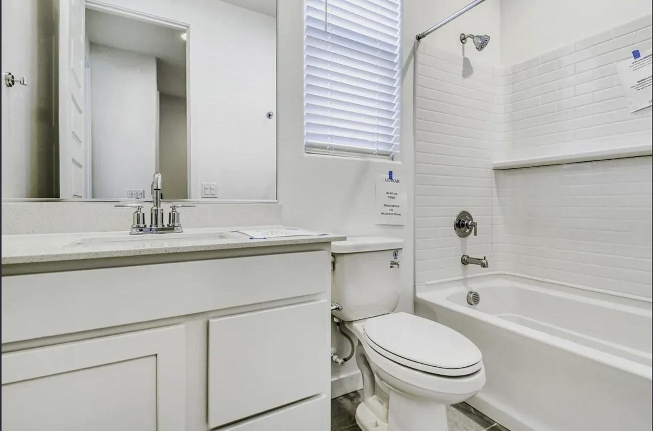 15756 W Superior Ave - Photo 3 of 17