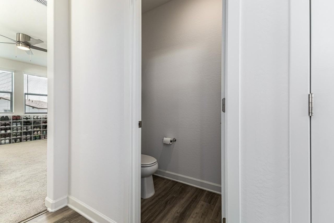 4509 N 197th Ln - Photo 4 of 45