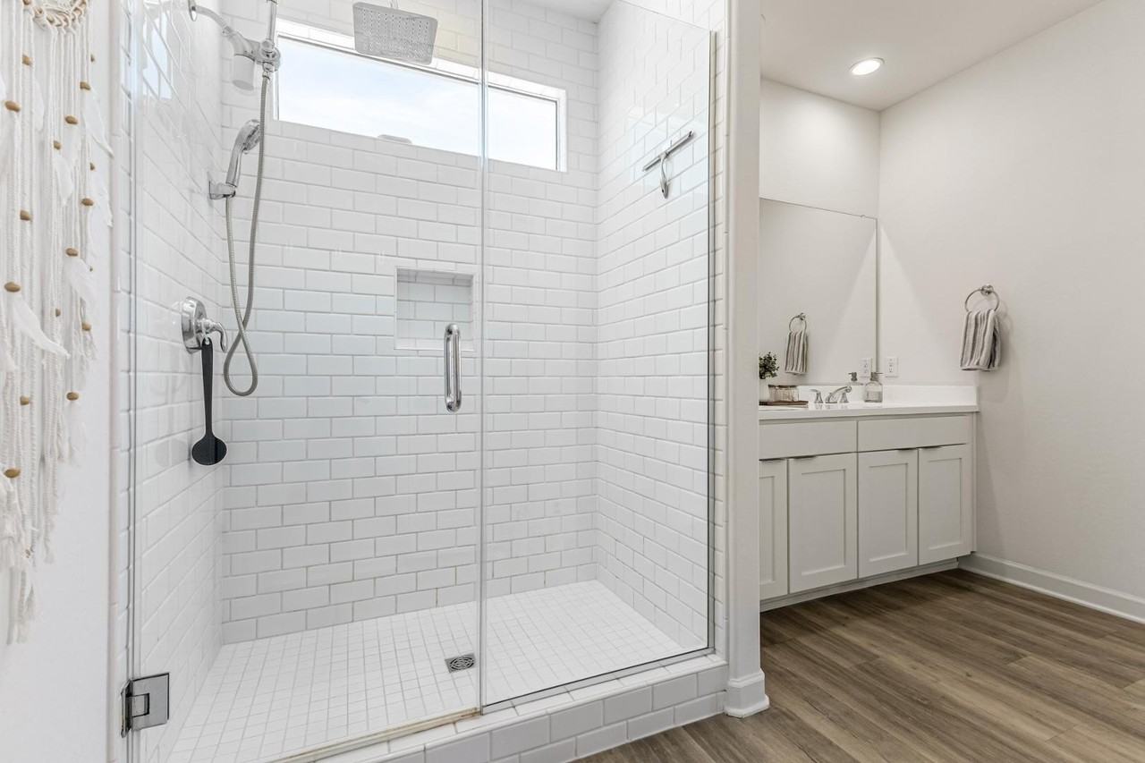 4509 N 197th Ln - Photo 5 of 45