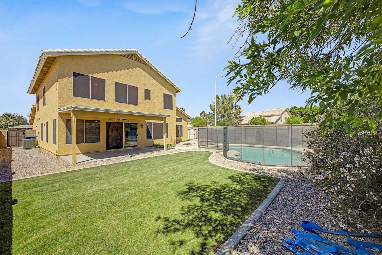 1513 W Lark Dr - Photo 5 of 33