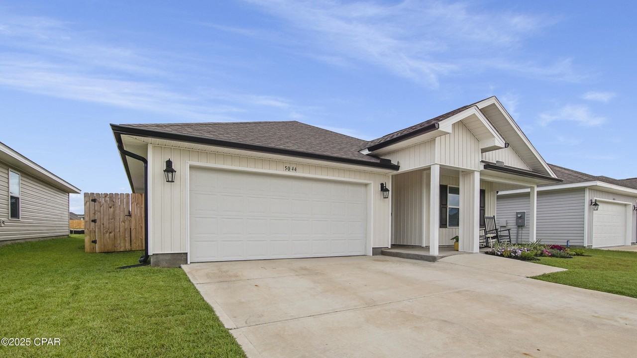 5044 Rivergrass Dr - Photo 3 of 34