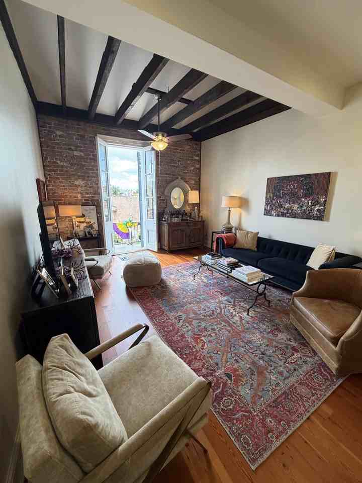 910 Chartres Street - Photo 3 of 21