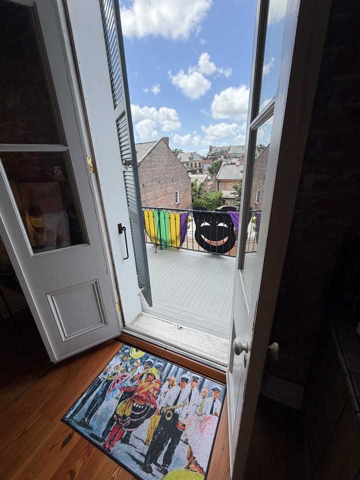 910 Chartres Street - Photo 7 of 21