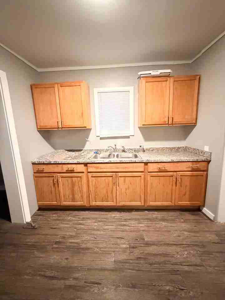 19010 Riverview St #1 - Photo 6 of 12