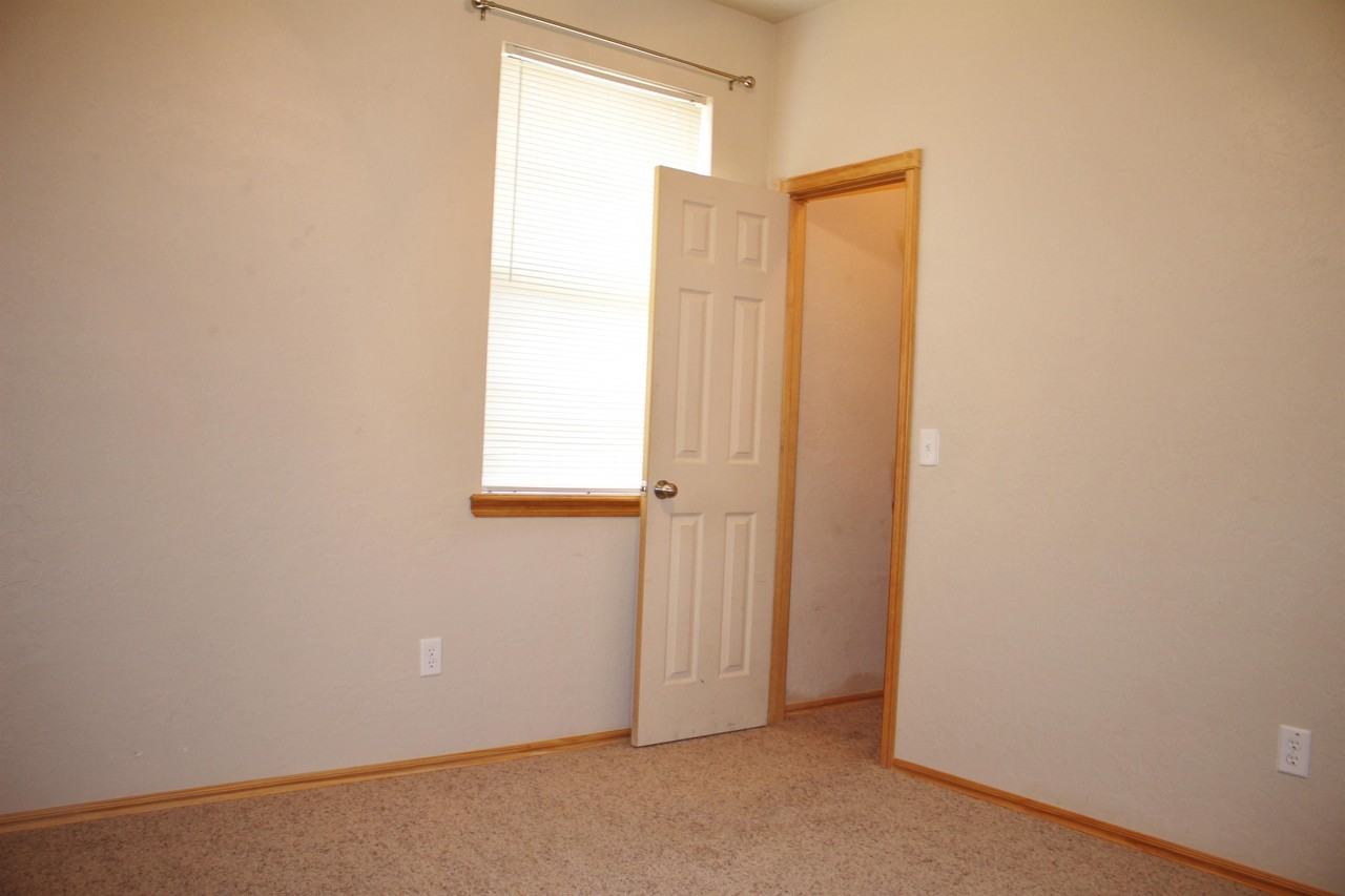 201B C Street - Photo 4 of 16