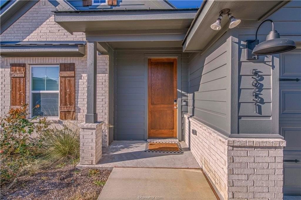 5951 Eldora Dr - Photo 2 of 21