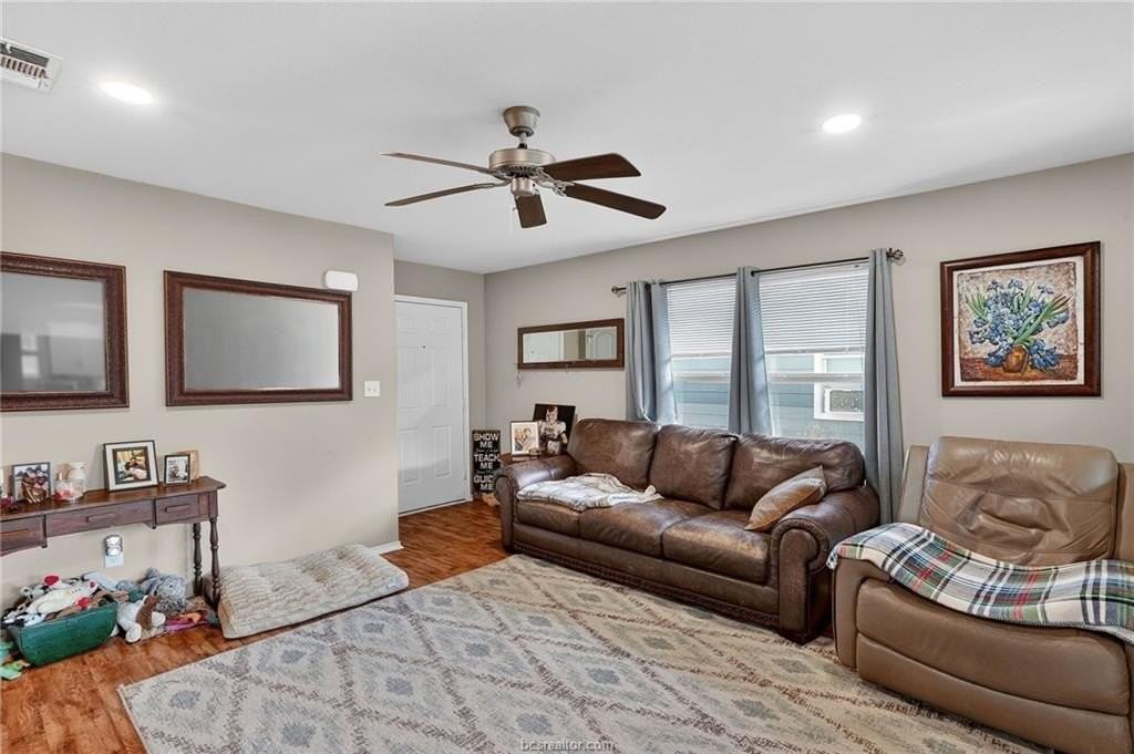 1268 Cottage Grove Cir - Photo 2 of 24