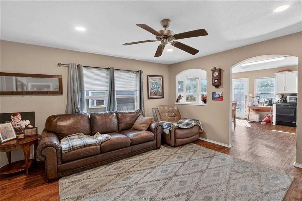 1268 Cottage Grove Cir - Photo 5 of 24