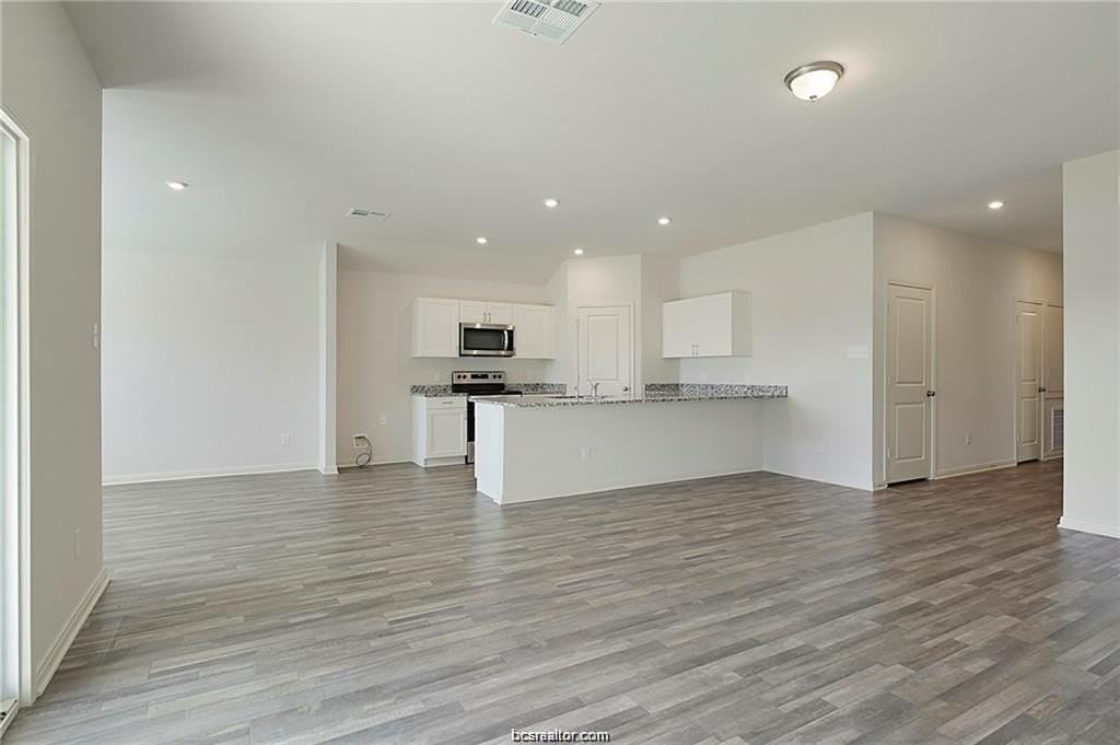 5521 Fox Bluff Dr - Photo 4 of 19