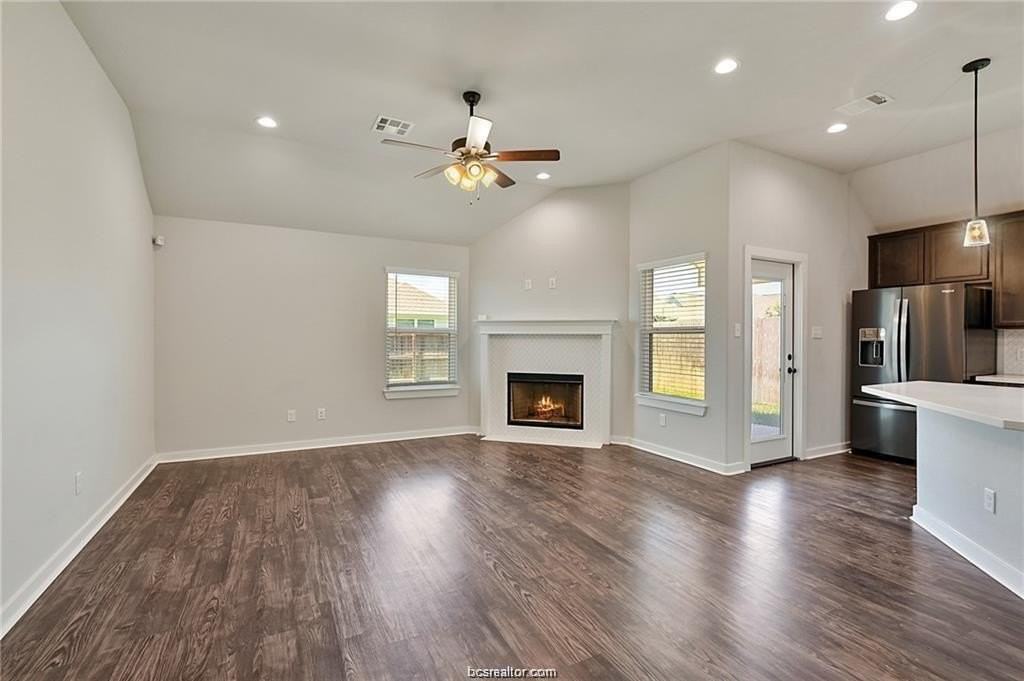 3409 Alsace Ct - Photo 4 of 21