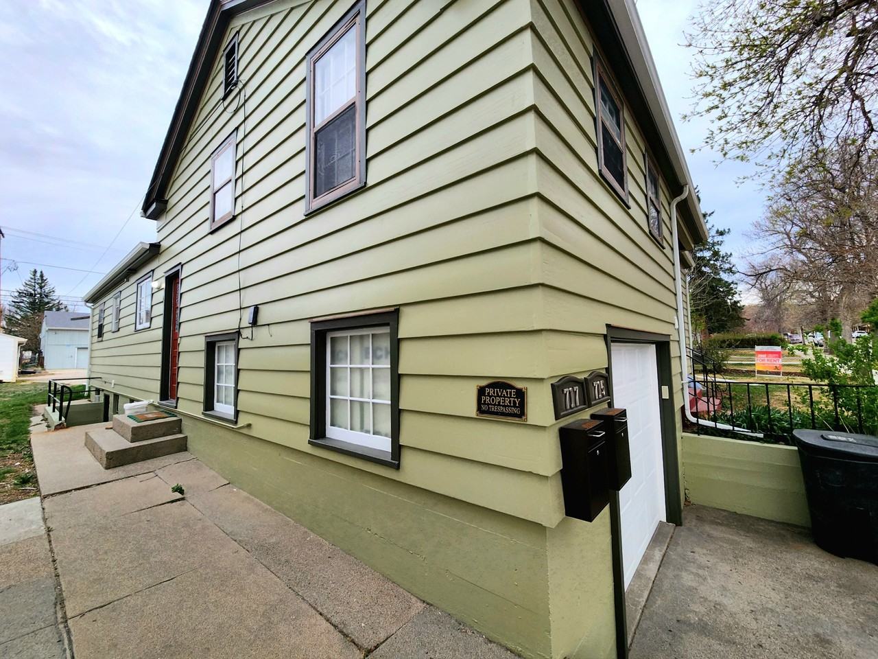 717 South Durbin Street - Photo 2 of 12