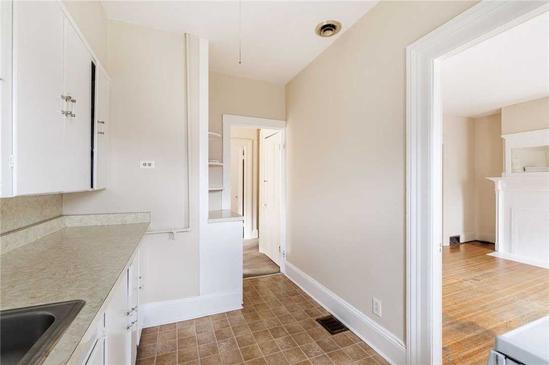 18 Vick Park B - Photo 4 of 16