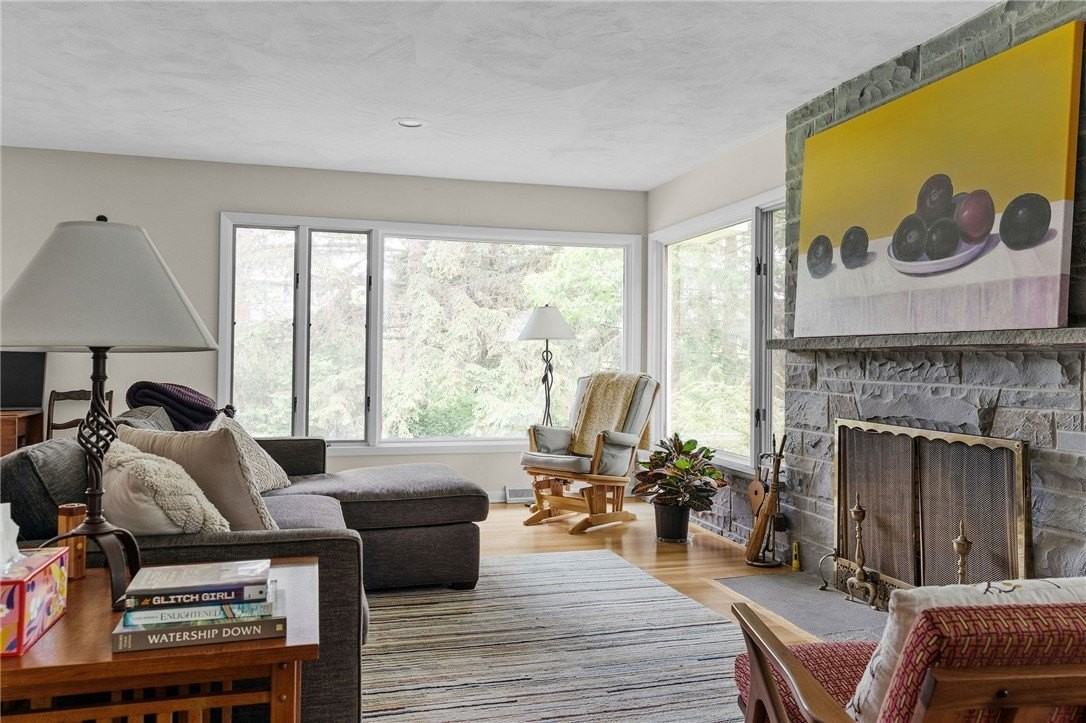 216 Berkshire Rd - Photo 6 of 17