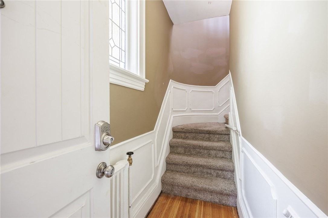 260 Oxford St Unit Up - Photo 5 of 22