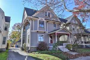 featured image of 739 University Ave #UP