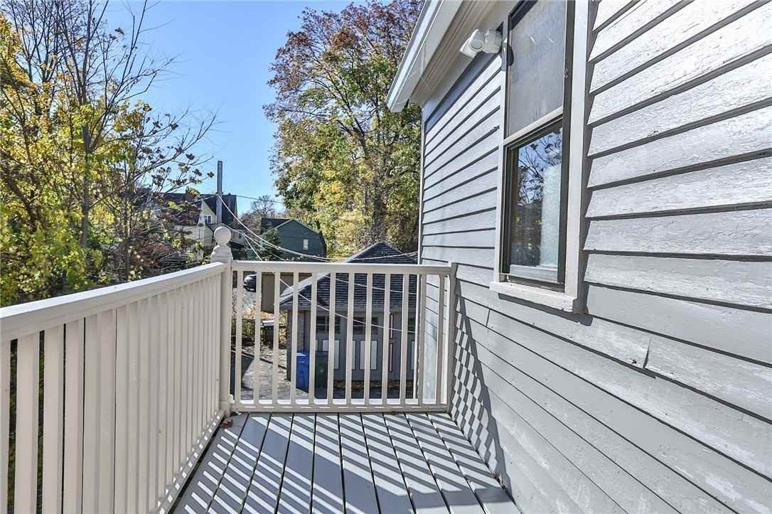 739 University Ave #UP - Photo 3 of 23