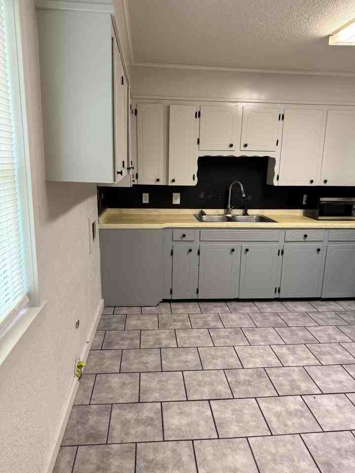 624 Columbia Ave - Photo 4 of 11