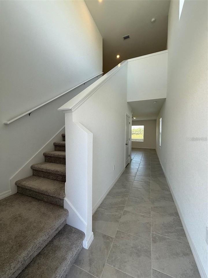 11795 Cloverly Ln - Photo 7 of 34