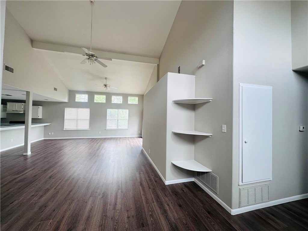 4006 Panama Dr - Photo 4 of 9