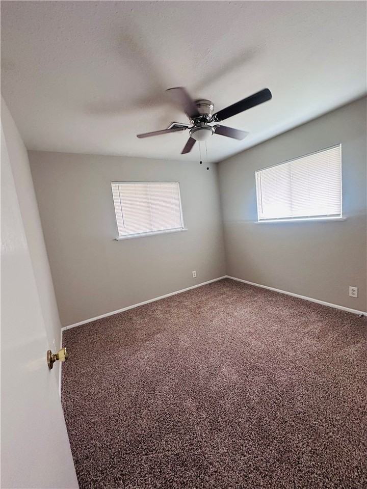 4006 Panama Dr - Photo 6 of 9