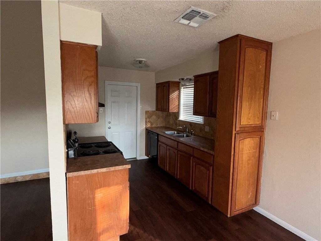 7134 Sun Valley Dr - Photo 3 of 9