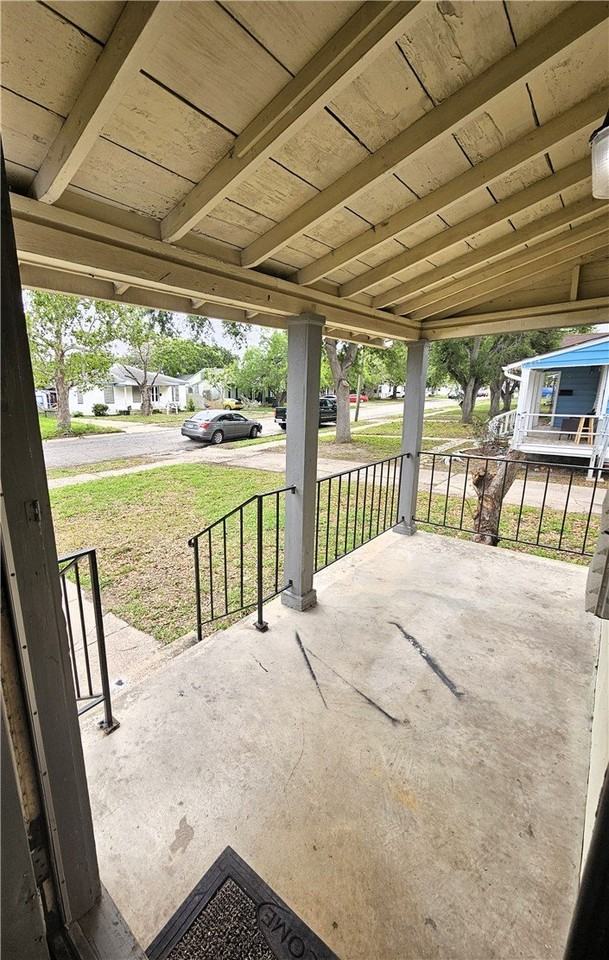 4121 Christie St - Photo 4 of 21