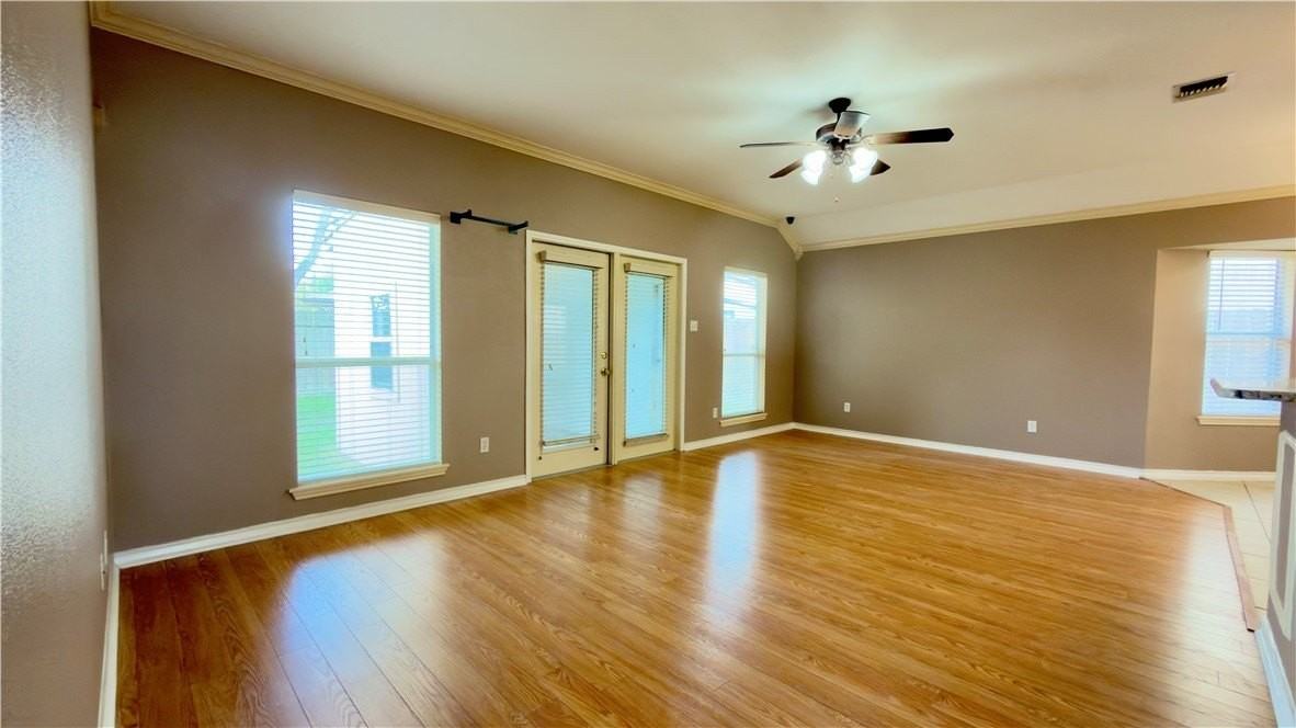 7621 Cold Springs Dr - Photo 3 of 18