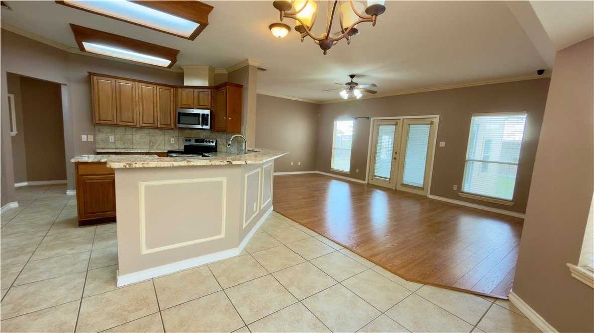 7621 Cold Springs Dr - Photo 4 of 18