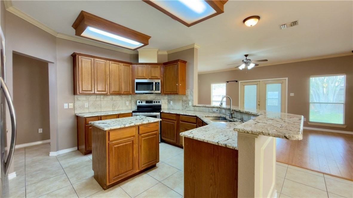 7621 Cold Springs Dr - Photo 5 of 18