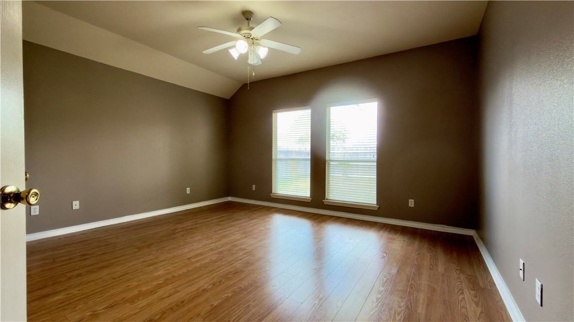 7621 Cold Springs Dr - Photo 7 of 18