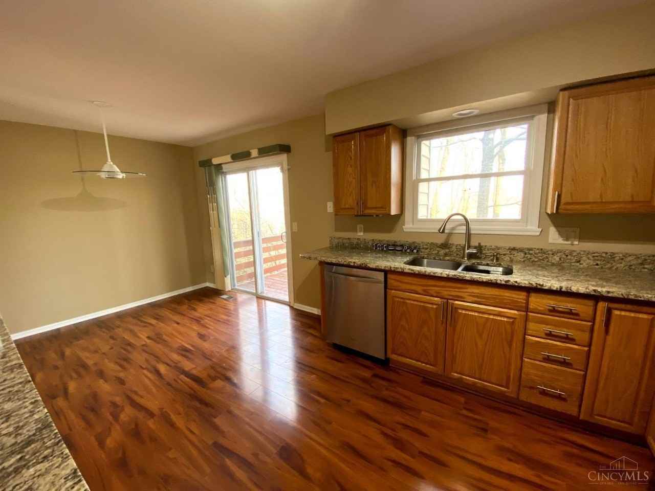 9124 Dominion Cir - Photo 4 of 29