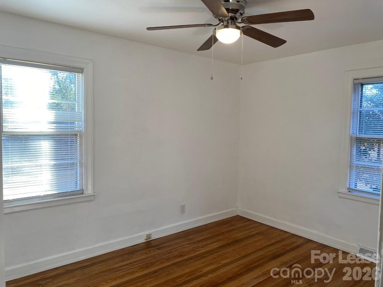 307 S Merritt Ave - Photo 6 of 10