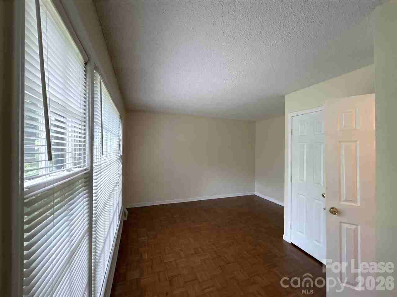 7336 Kilcullen Dr - Photo 3 of 23