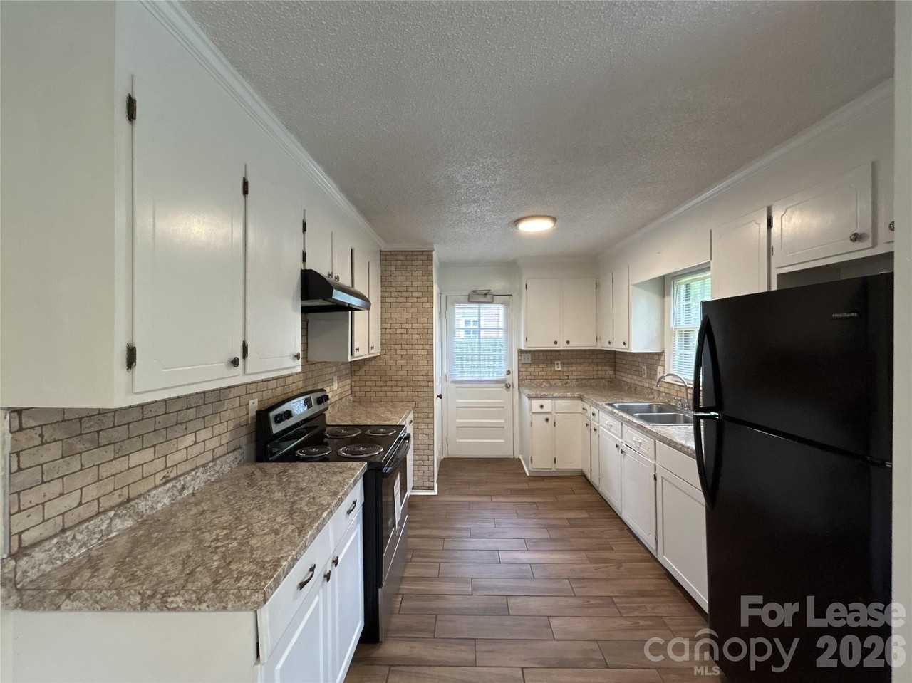 7336 Kilcullen Dr - Photo 5 of 23