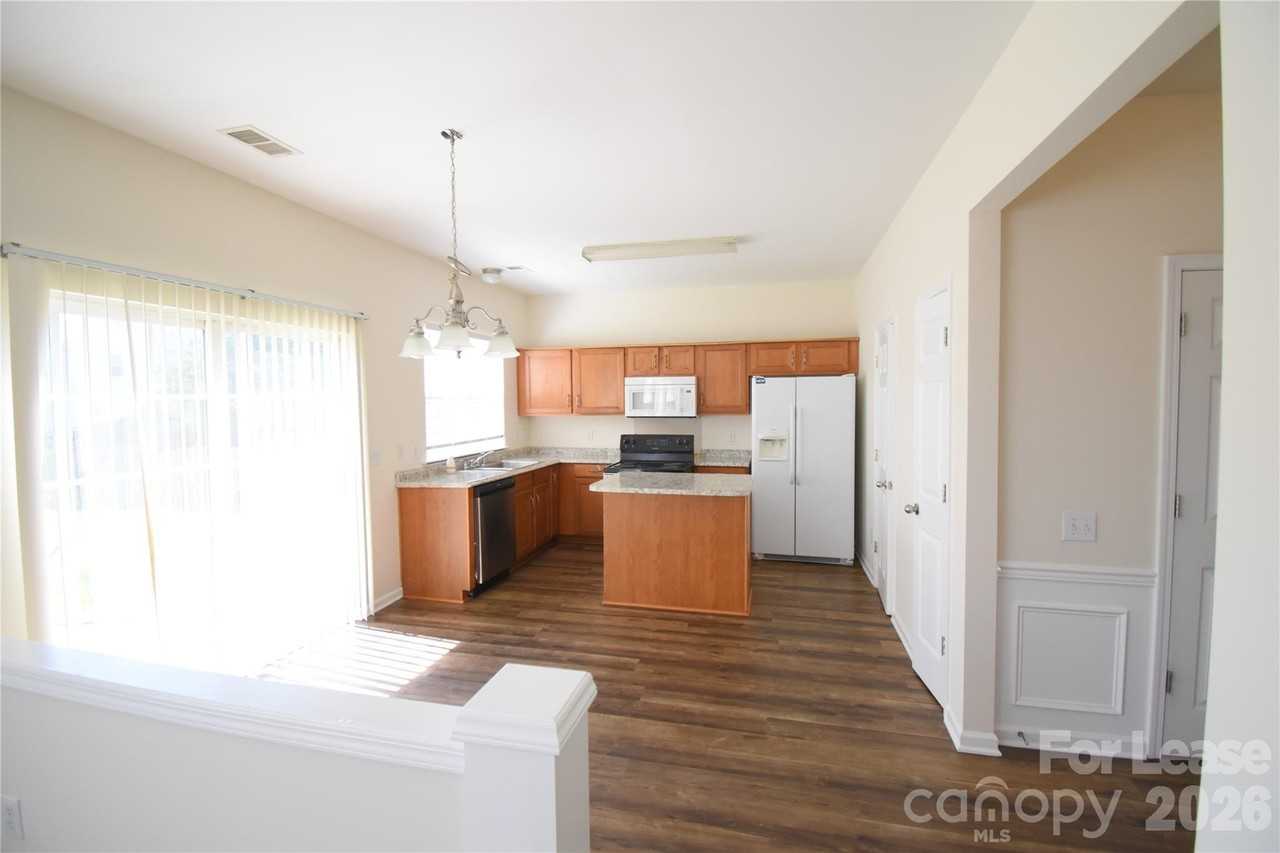 3017 Azalea Hills Dr - Photo 5 of 19