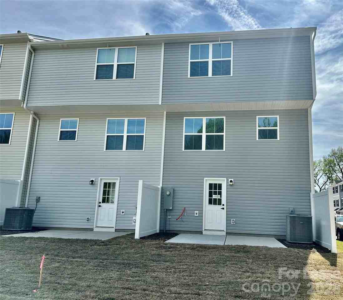 8038 Sinnet Pl - Photo 2 of 29