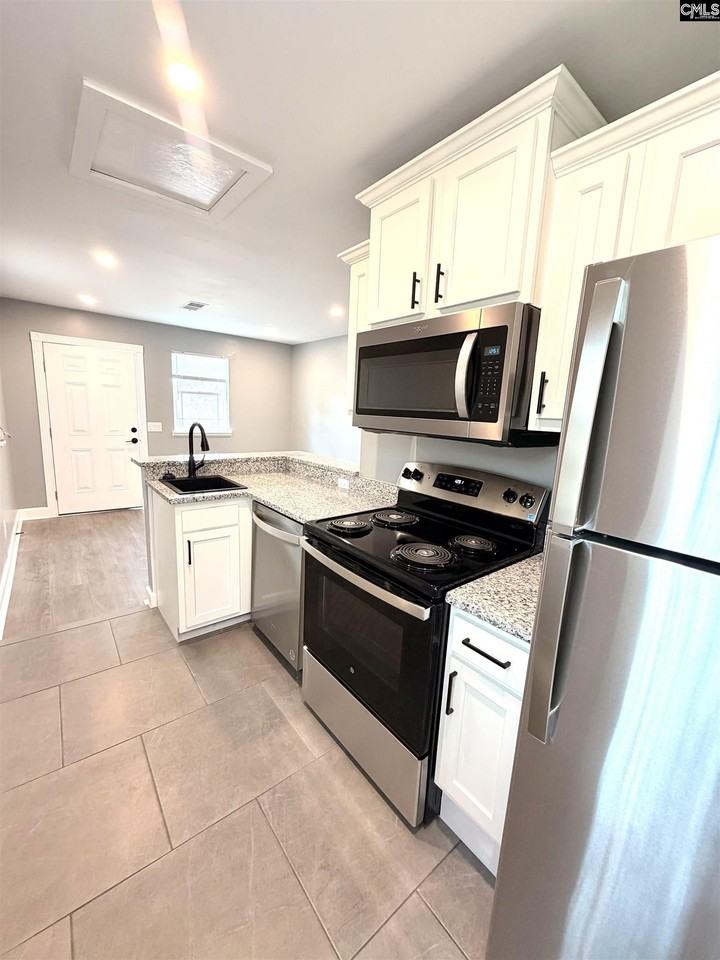 1324 Lyon St - Photo 7 of 13