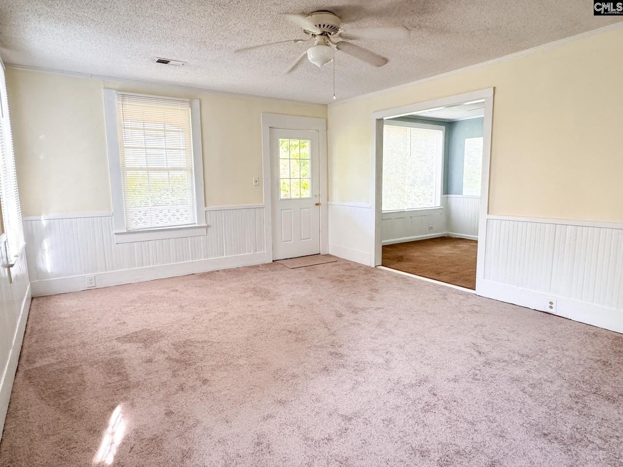 232 Michaelmas Ave - Photo 2 of 13