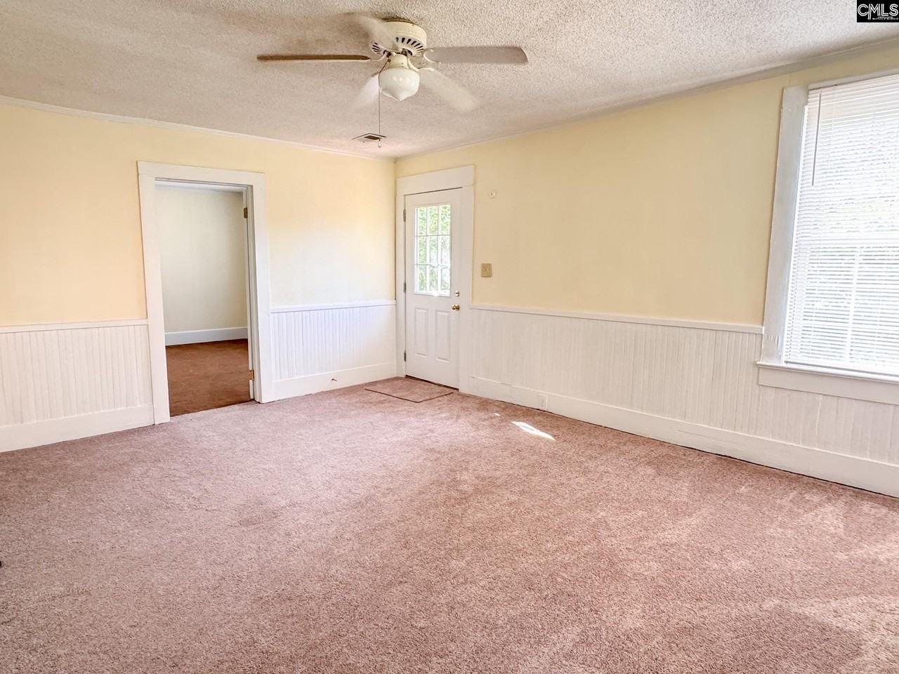 232 Michaelmas Ave - Photo 3 of 13