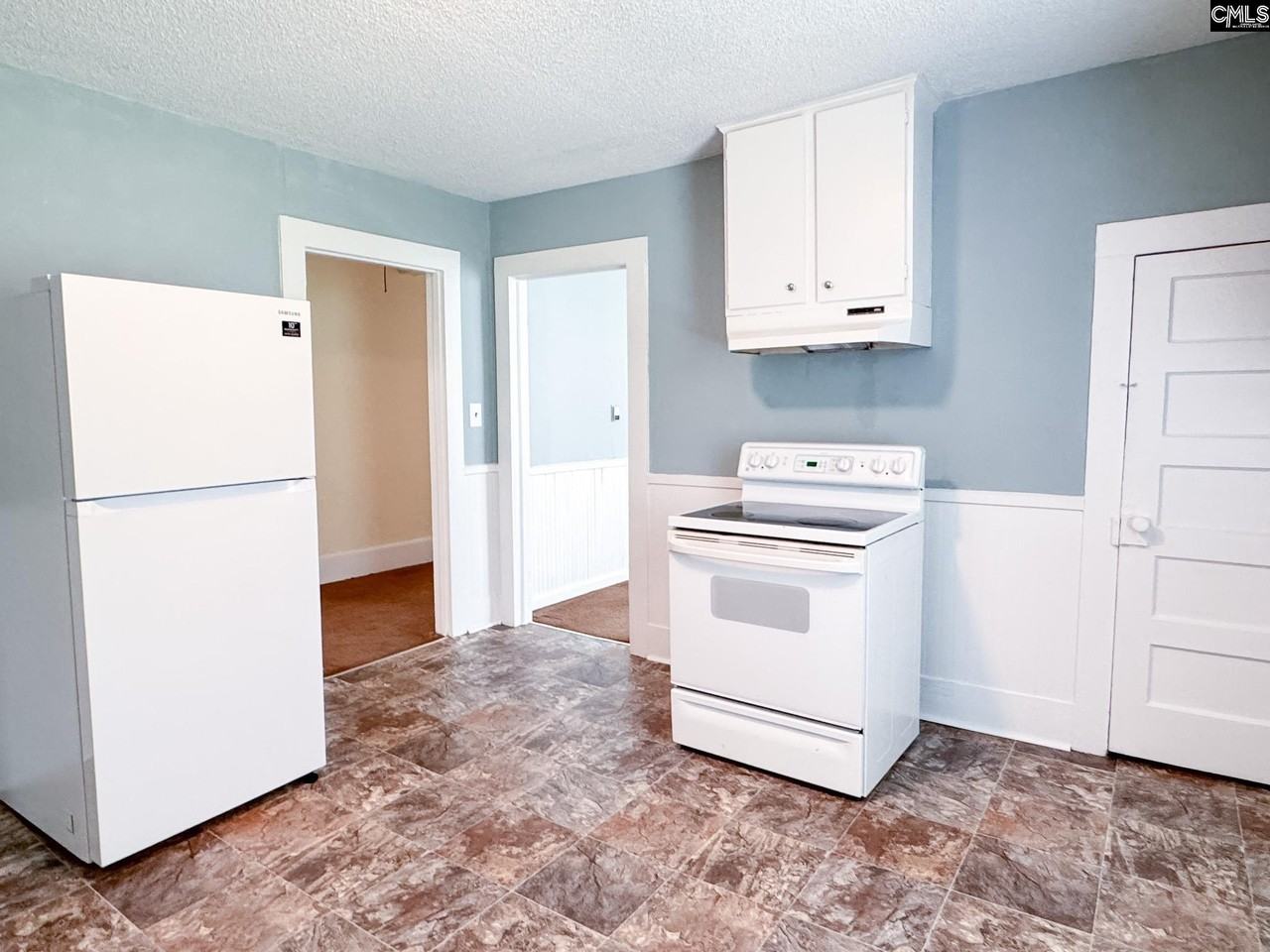 232 Michaelmas Ave - Photo 6 of 13