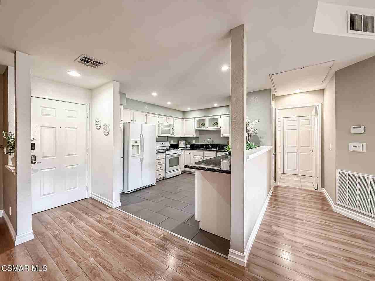 5420 Sylmar Ave Apt 118 - Photo 6 of 37