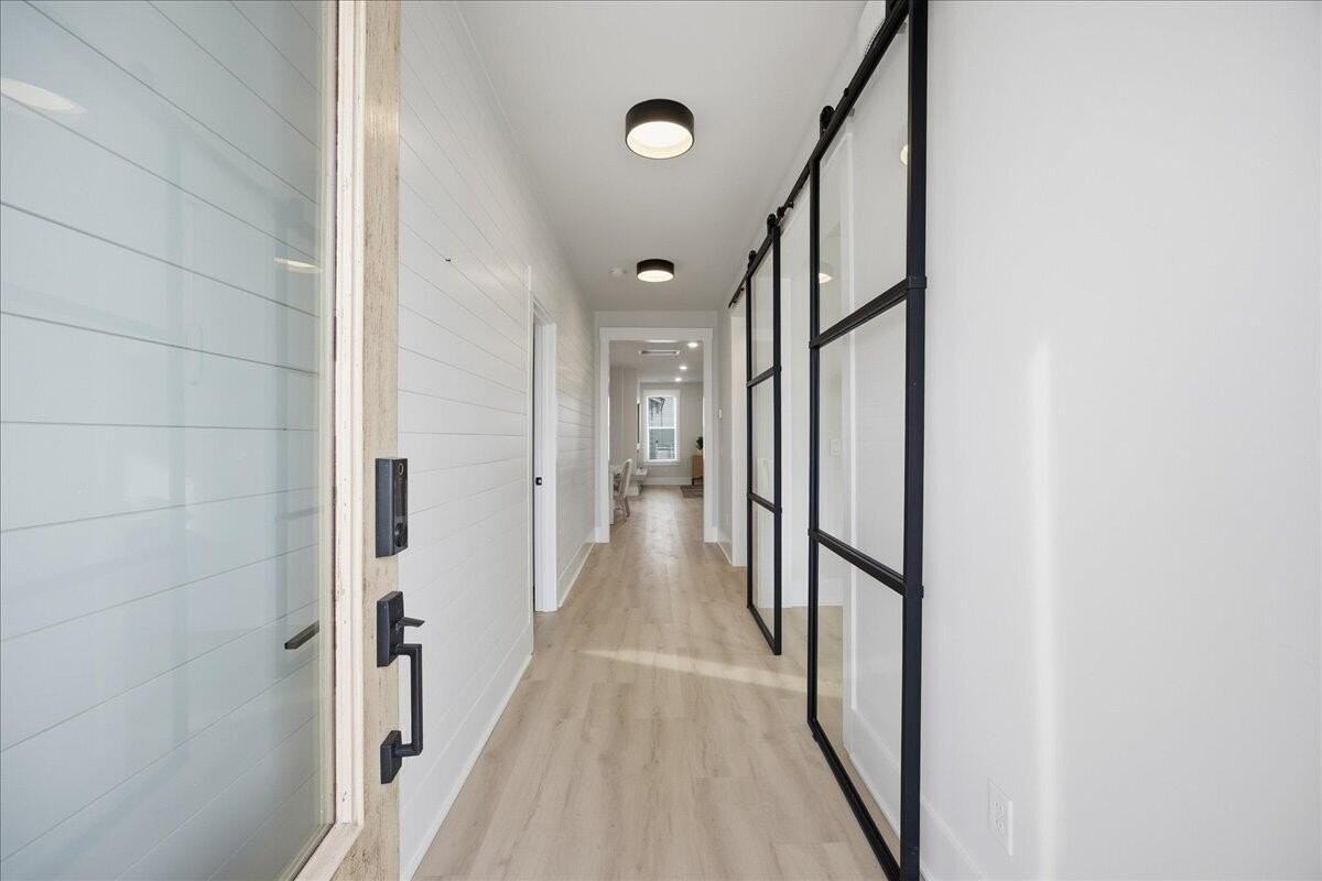 676 Blueway Ave - Photo 6 of 50