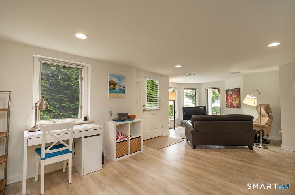 133 Linden Ave Apt B - Photo 5 of 30