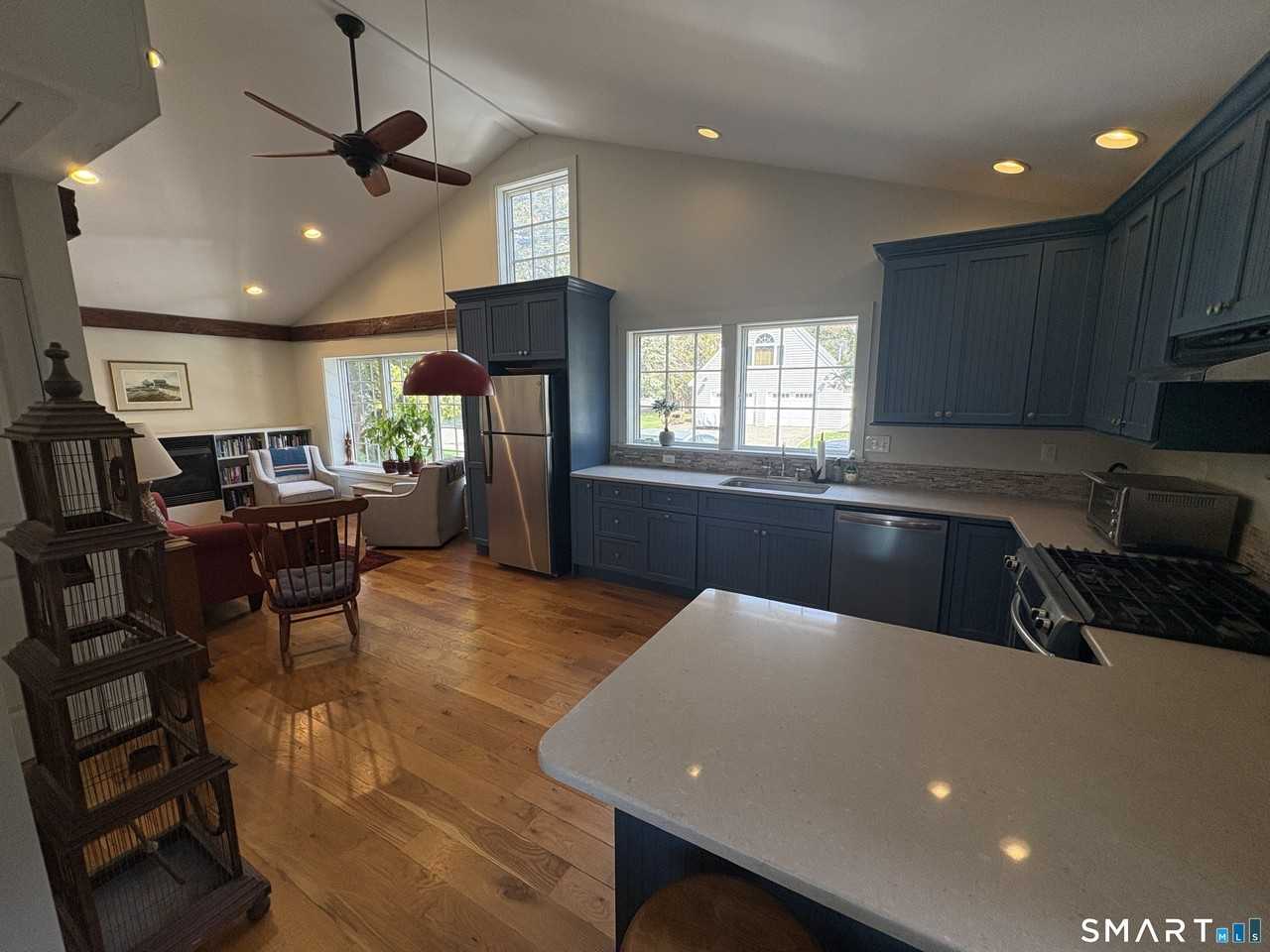 9 Sunset Beach Rd Unit B - Photo 2 of 16