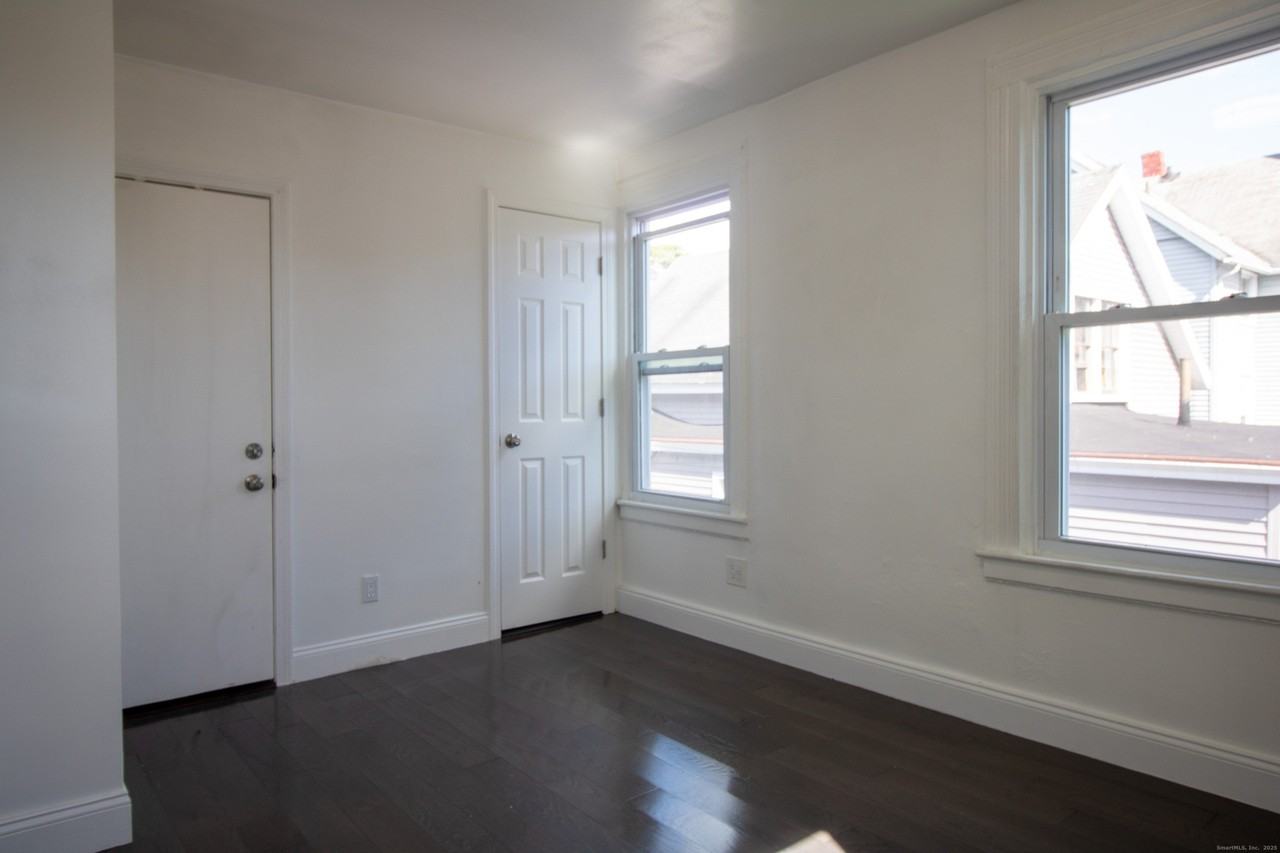 78 West St #2A - Photo 2 of 8