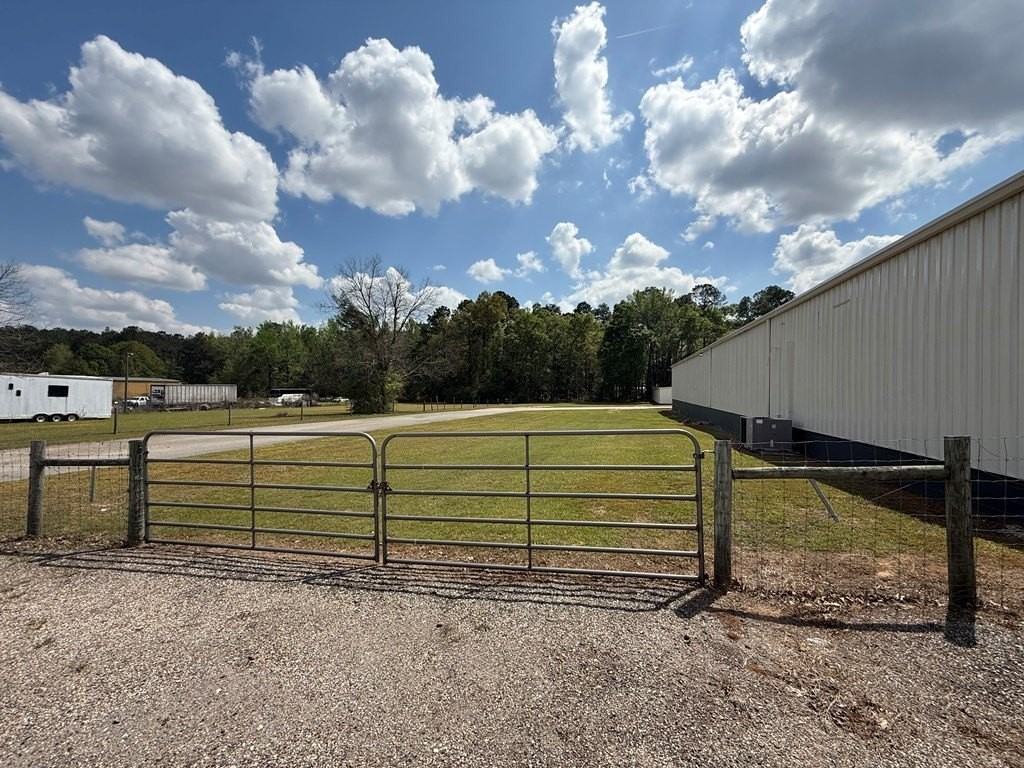 489 Southgate Rd - Photo 3 of 3