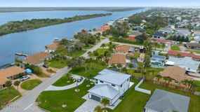 3001 John Anderson Dr - Photo 1 of 1
