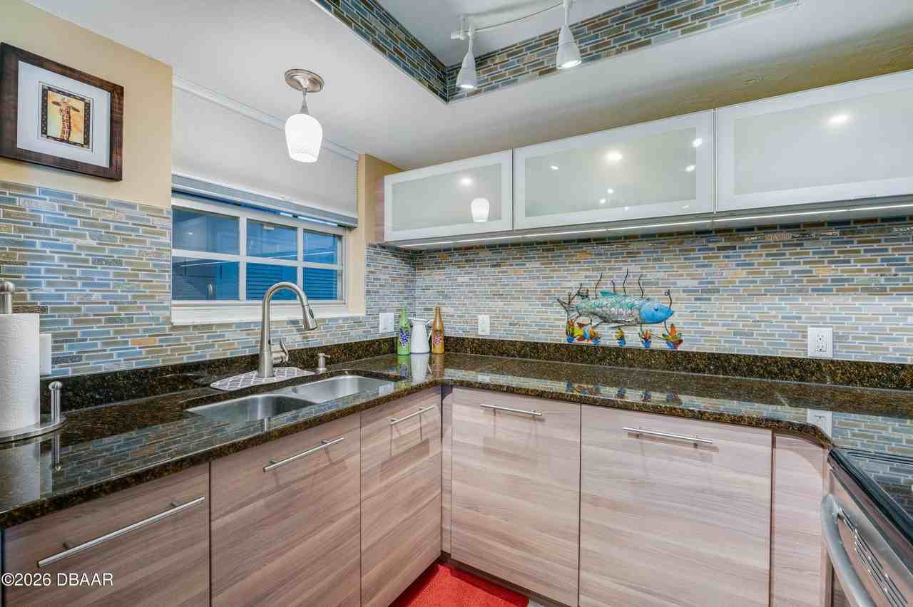 404 S Beach St Unit 370 - Photo 5 of 32